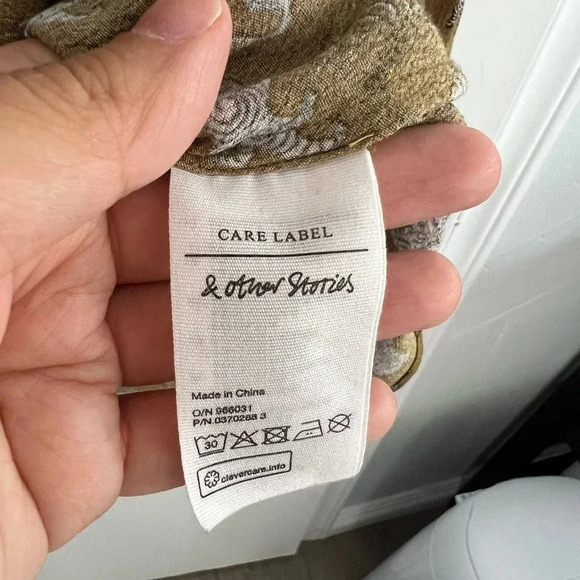 Tiger Print Long Sleeve Top Keyhole Back Pleated Neckline & Other Stories - SZ8 - Picture 3 of 4